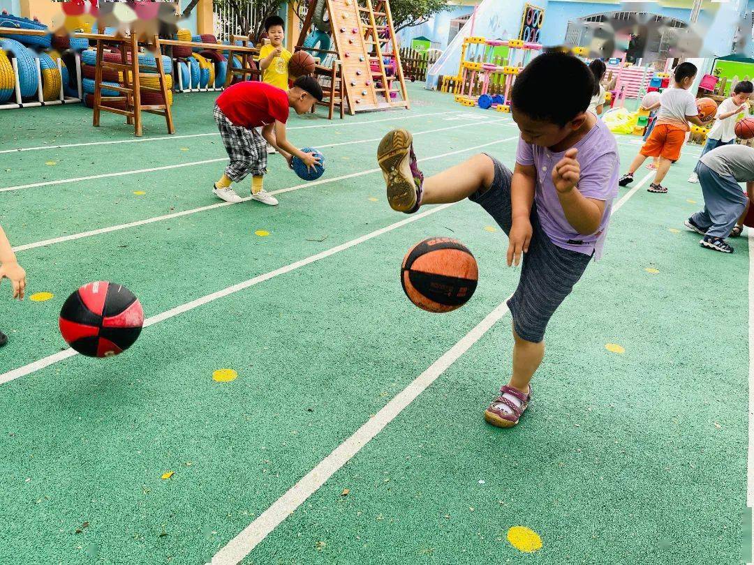 小班幼儿篮球游戏的乐趣与成长 小班幼儿篮球游戏