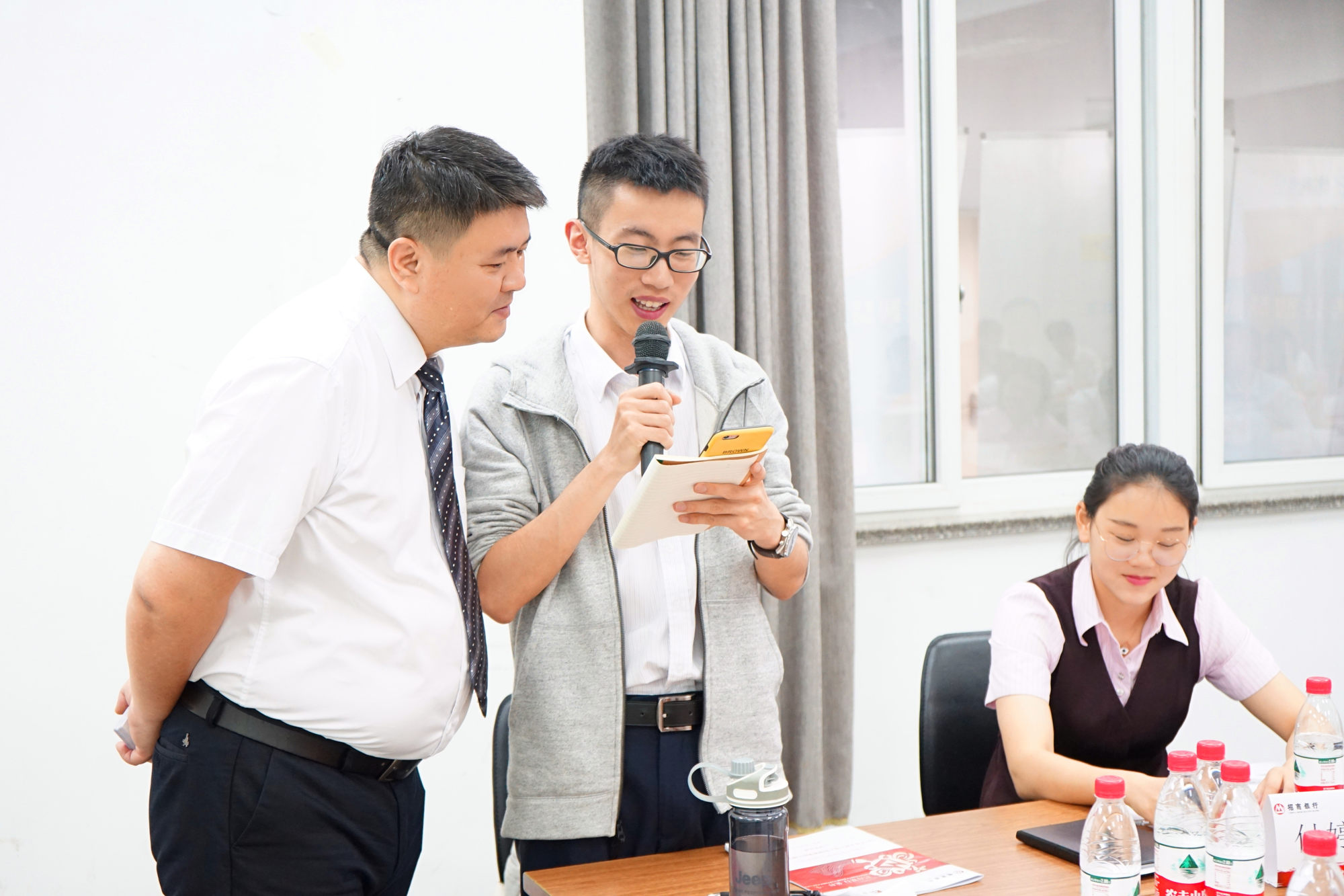 银行理财销售中的专业对话艺术 银行理财销售对话
